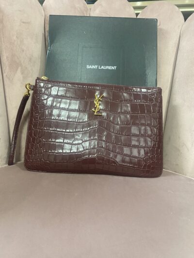 Pochette Saint Laurent