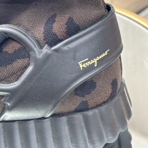 Baskets Ferragamo T.39