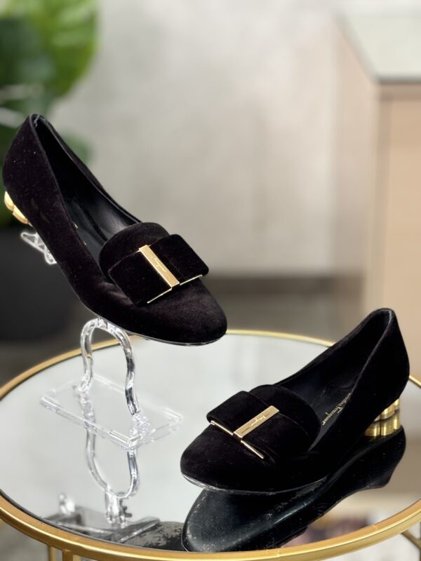 Ballerines Ferragamo T.8C