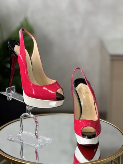 Sandales Christian Louboutin T.39