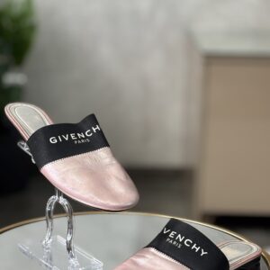 Mules Givenchy T.39