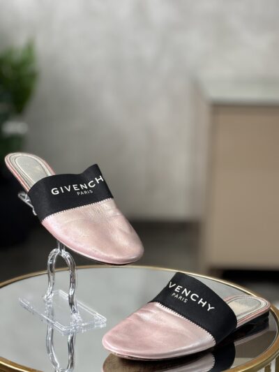 Mules Givenchy T.39