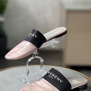 Mules Givenchy T.39