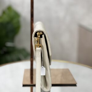 Pochette Saint Laurent
