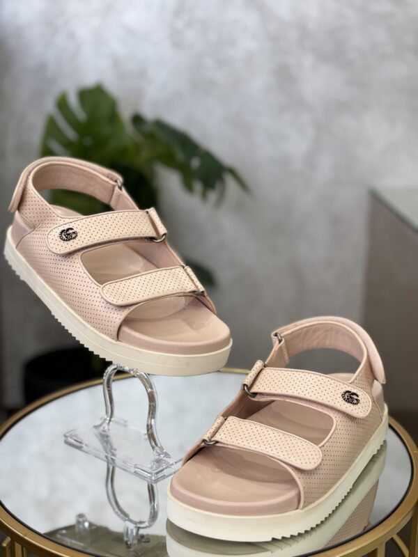 Sandales Gucci T. 39
